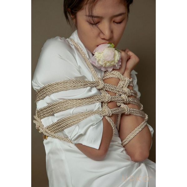 Мотузка для бондажу UPKO Restraint Bondage Rope, чорна, 10 м U22324 фото